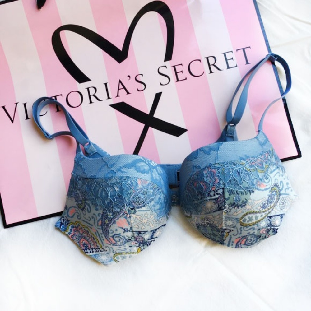 Gorgeous Blue Paisley Victoria’s Secret Bra